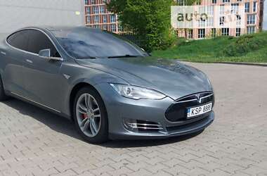 Лифтбек Tesla Model S 2014 в Крюковщине