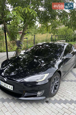 Лифтбек Tesla Model S 2018 в 