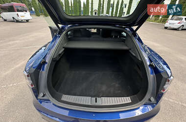 Лифтбек Tesla Model S 2021 в 