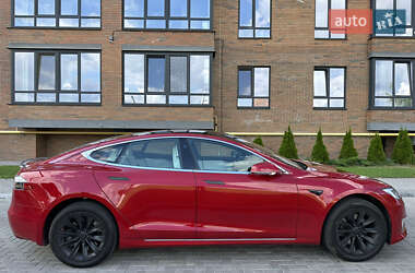 Ліфтбек Tesla Model S 2018 в Житомирі