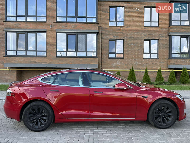 Ліфтбек Tesla Model S 2018 в Житомирі