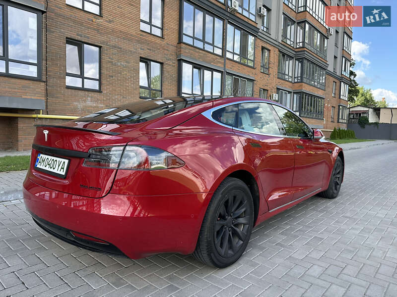 Лифтбек Tesla Model S 2018 в Житомире