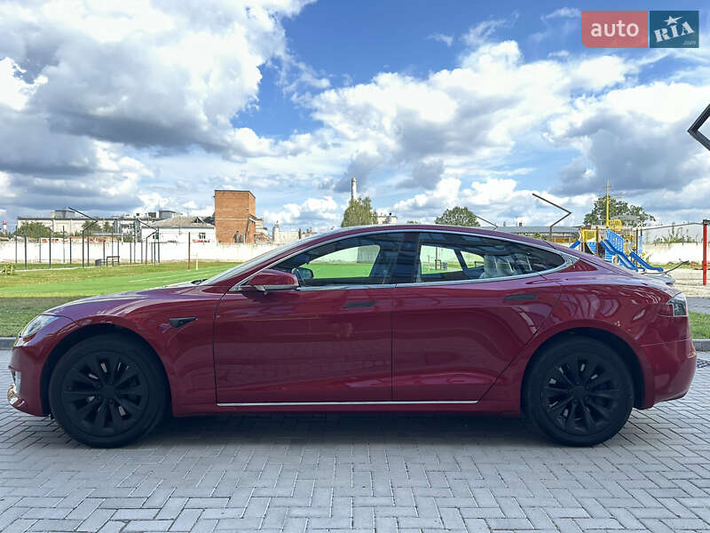Ліфтбек Tesla Model S 2018 в Житомирі