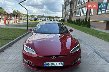 Лифтбек Tesla Model S 2018 в Житомире