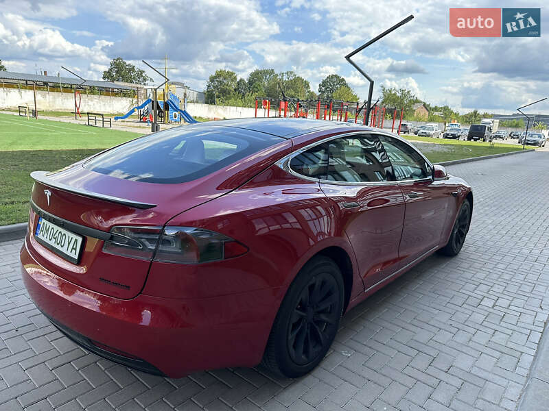 Лифтбек Tesla Model S 2018 в Житомире