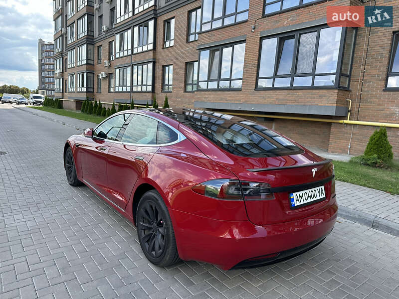 Лифтбек Tesla Model S 2018 в Житомире