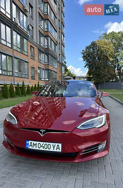 Лифтбек Tesla Model S 2018 в Житомире