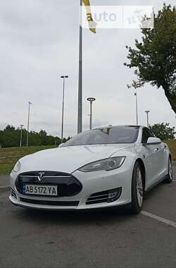 Ліфтбек Tesla Model S 2015 в Вінниці