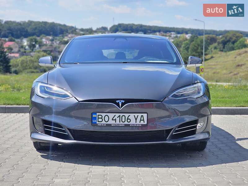 Ліфтбек Tesla Model S 2018 в Тернополі