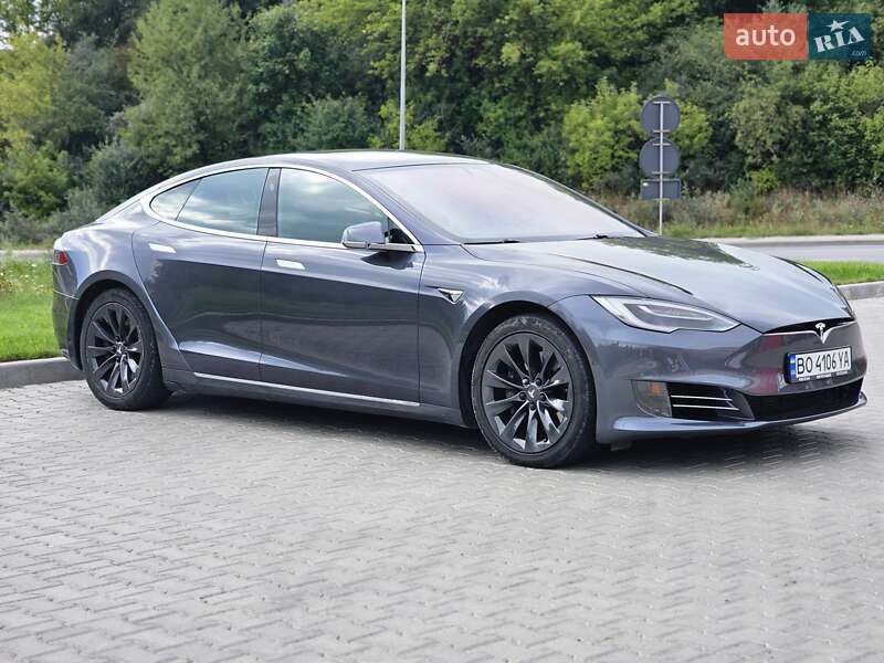 Ліфтбек Tesla Model S 2018 в Тернополі