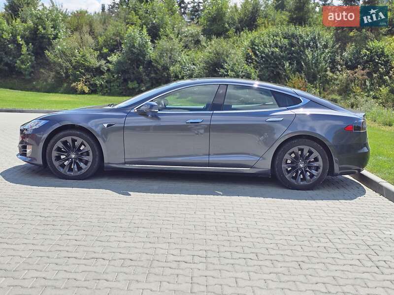 Ліфтбек Tesla Model S 2018 в Тернополі