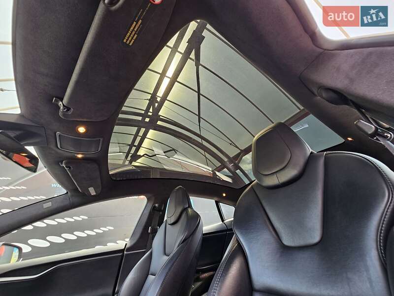 Ліфтбек Tesla Model S 2018 в Тернополі