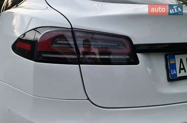 Лифтбек Tesla Model S 2022 в 