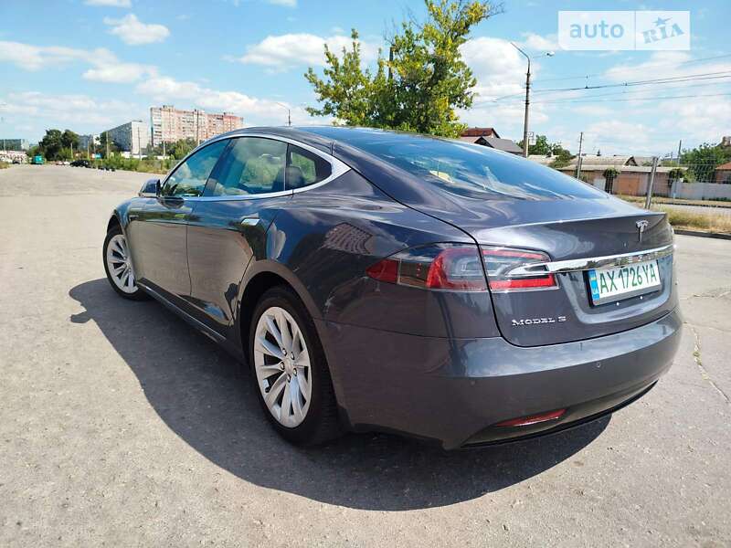 Ліфтбек Tesla Model S 2018 в Харкові