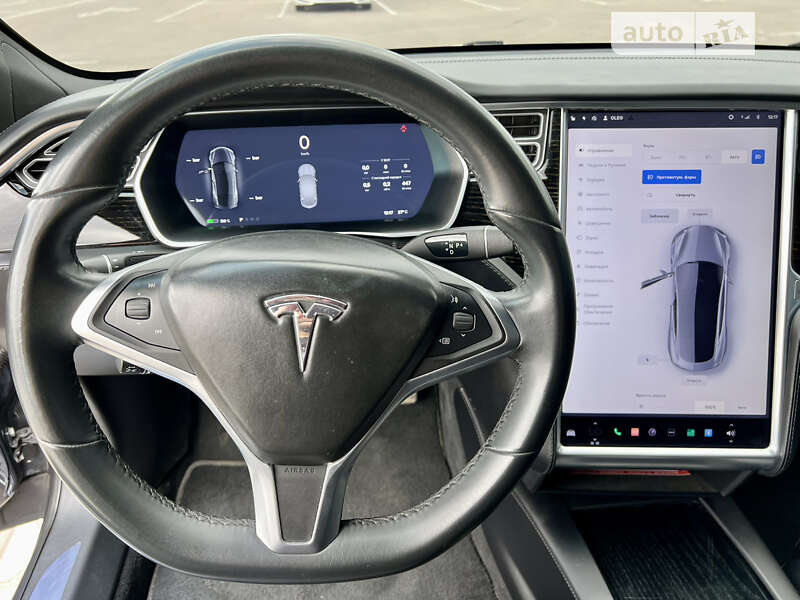 Лифтбек Tesla Model S 2017 в Киеве
