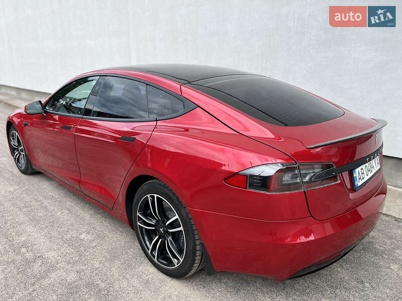 Лифтбек Tesla Model S 2019 в Виннице