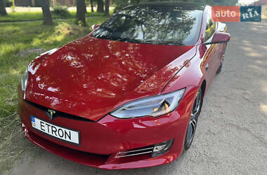 Лифтбек Tesla Model S 2019 в Виннице