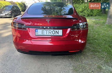 Лифтбек Tesla Model S 2019 в Виннице