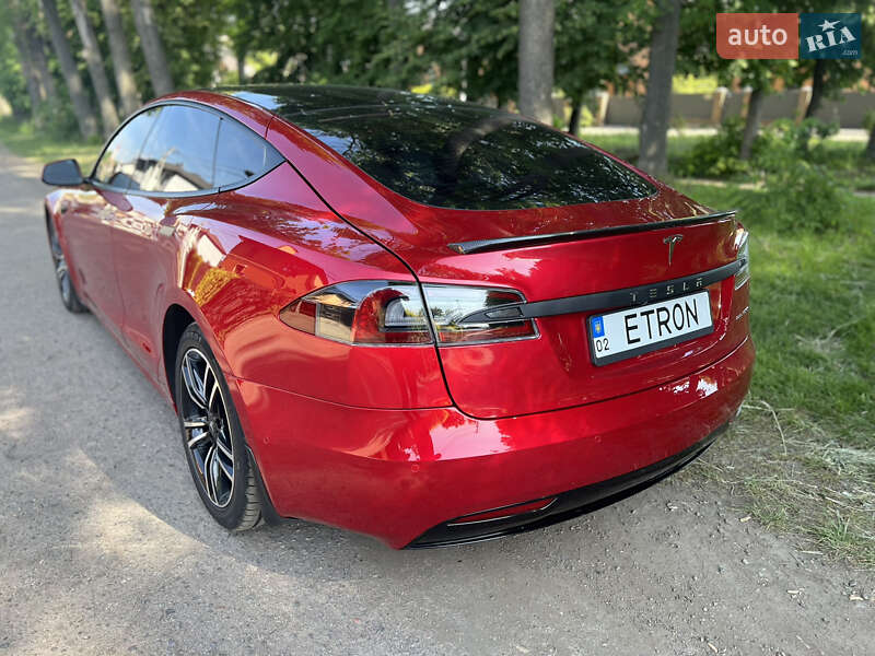 Лифтбек Tesla Model S 2019 в Виннице