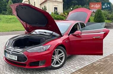 Лифтбек Tesla Model S 2013 в Львове