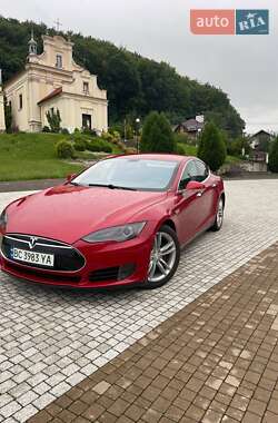 Лифтбек Tesla Model S 2013 в 