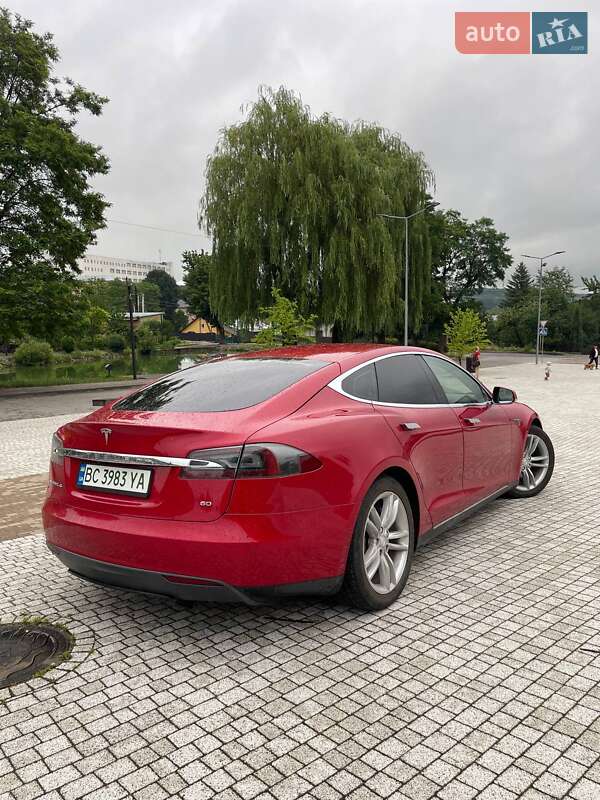 Ліфтбек Tesla Model S 2013 в Львові