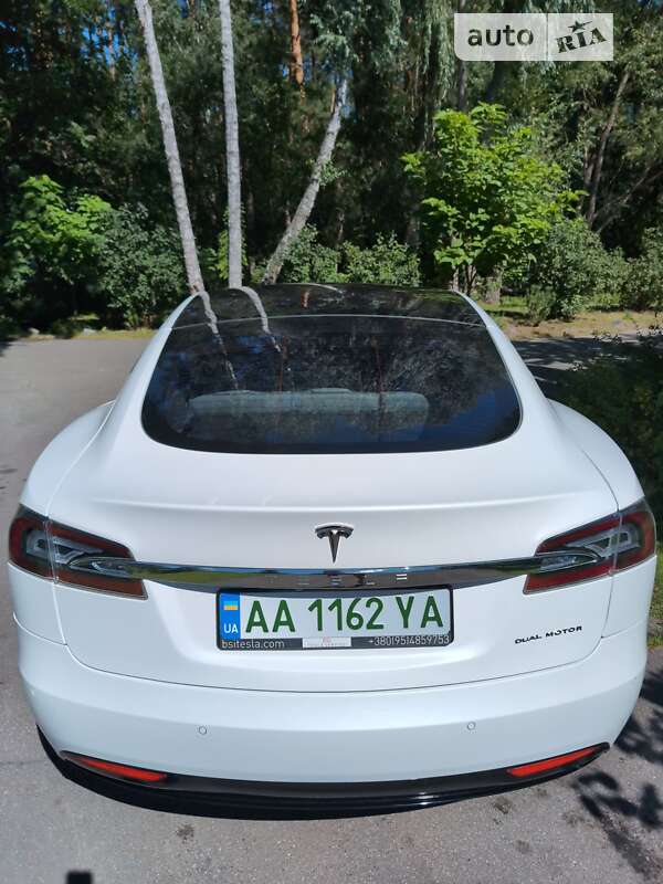Лифтбек Tesla Model S 2020 в Киеве фото 4 Лифтбек Tesla Model S 2020 в Киеве