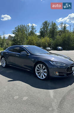 Лифтбек Tesla Model S 2015 в Бородянке