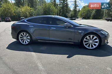 Лифтбек Tesla Model S 2015 в Бородянке