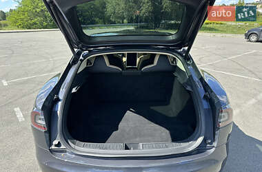 Лифтбек Tesla Model S 2015 в Бородянке