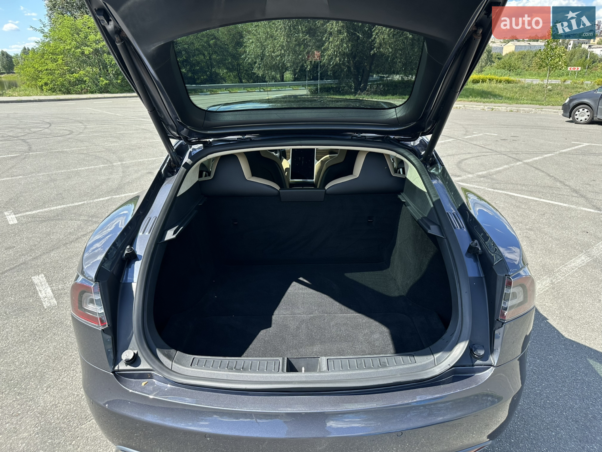 2015 Tesla Model S - мініатюра 26