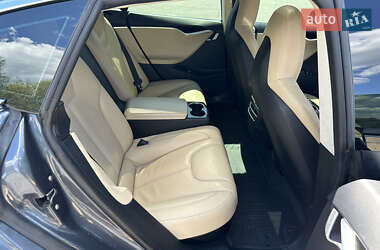 Лифтбек Tesla Model S 2015 в 