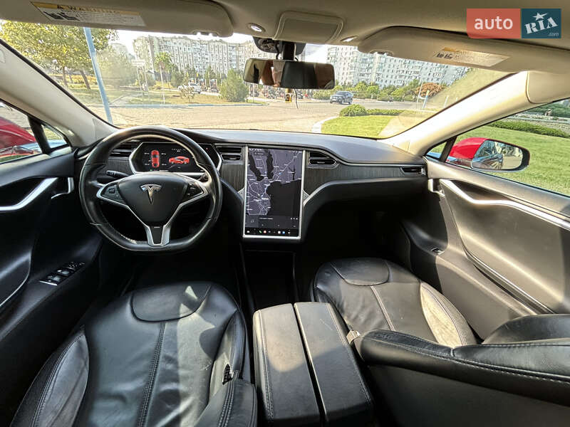 Ліфтбек Tesla Model S 2013 в Одесі