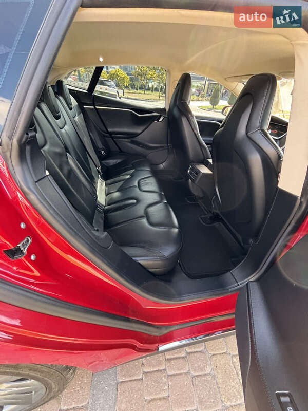 Ліфтбек Tesla Model S 2013 в Одесі