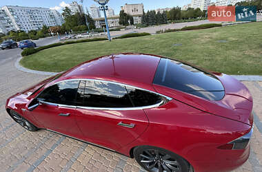 Лифтбек Tesla Model S 2013 в 