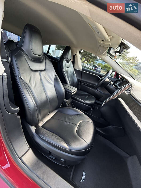 Ліфтбек Tesla Model S 2013 в Одесі