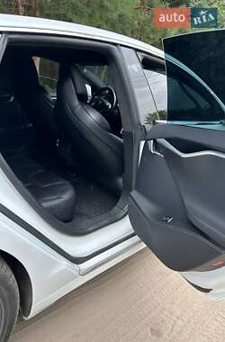Ліфтбек Tesla Model S 2017 в Києві