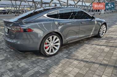 Лифтбек Tesla Model S 2014 в Львове