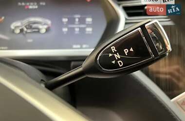 Лифтбек Tesla Model S 2014 в Львове