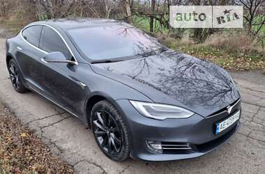 Ліфтбек Tesla Model S 2018 в Дніпрі