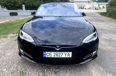 Ліфтбек Tesla Model S 2018 в Косові