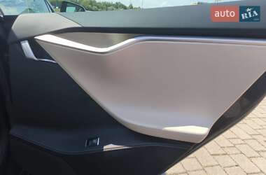 Ліфтбек Tesla Model S 2017 в 