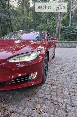 Лифтбек Tesla Model S 2017 в Каневе