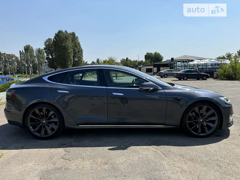 Ліфтбек Tesla Model S 2017 в Дніпрі фото 8 Ліфтбек Tesla Model S 2017 в Дніпрі