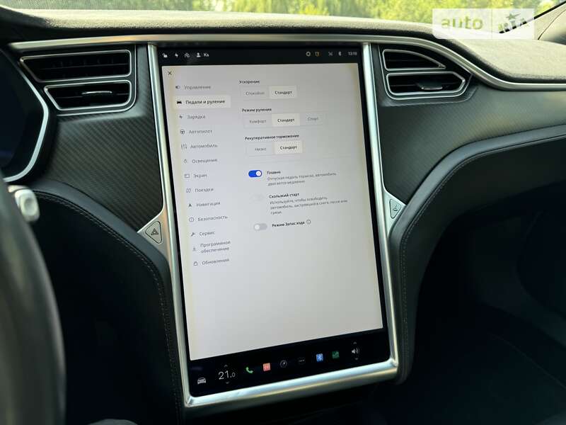 Ліфтбек Tesla Model S 2017 в Дніпрі фото 33 Ліфтбек Tesla Model S 2017 в Дніпрі