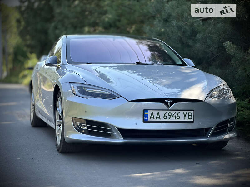Лифтбек Tesla Model S 2017 в Киеве фото 15 Лифтбек Tesla Model S 2017 в Киеве