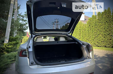 Ліфтбек Tesla Model S 2017 в 