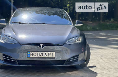 Лифтбек Tesla Model S 2014 в Львове