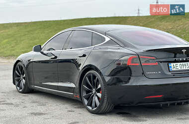 Лифтбек Tesla Model S 2017 в Днепре