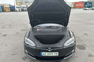 Лифтбек Tesla Model S 2017 в Днепре